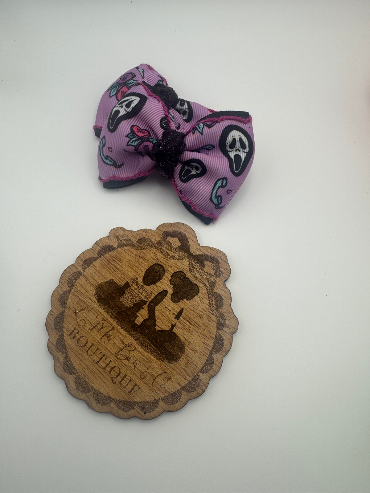 Scream bow ties